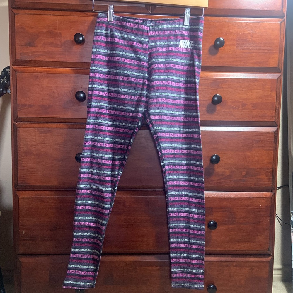 Nike - purple leggings - medium - never worn